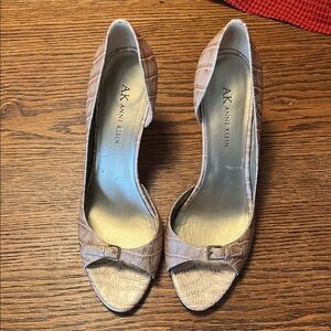 Anne Klein Croc-Embossed Tan Heels